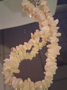 Cream Mother-of-Pearl Chip Necklace - Elegant Neutral Strand
